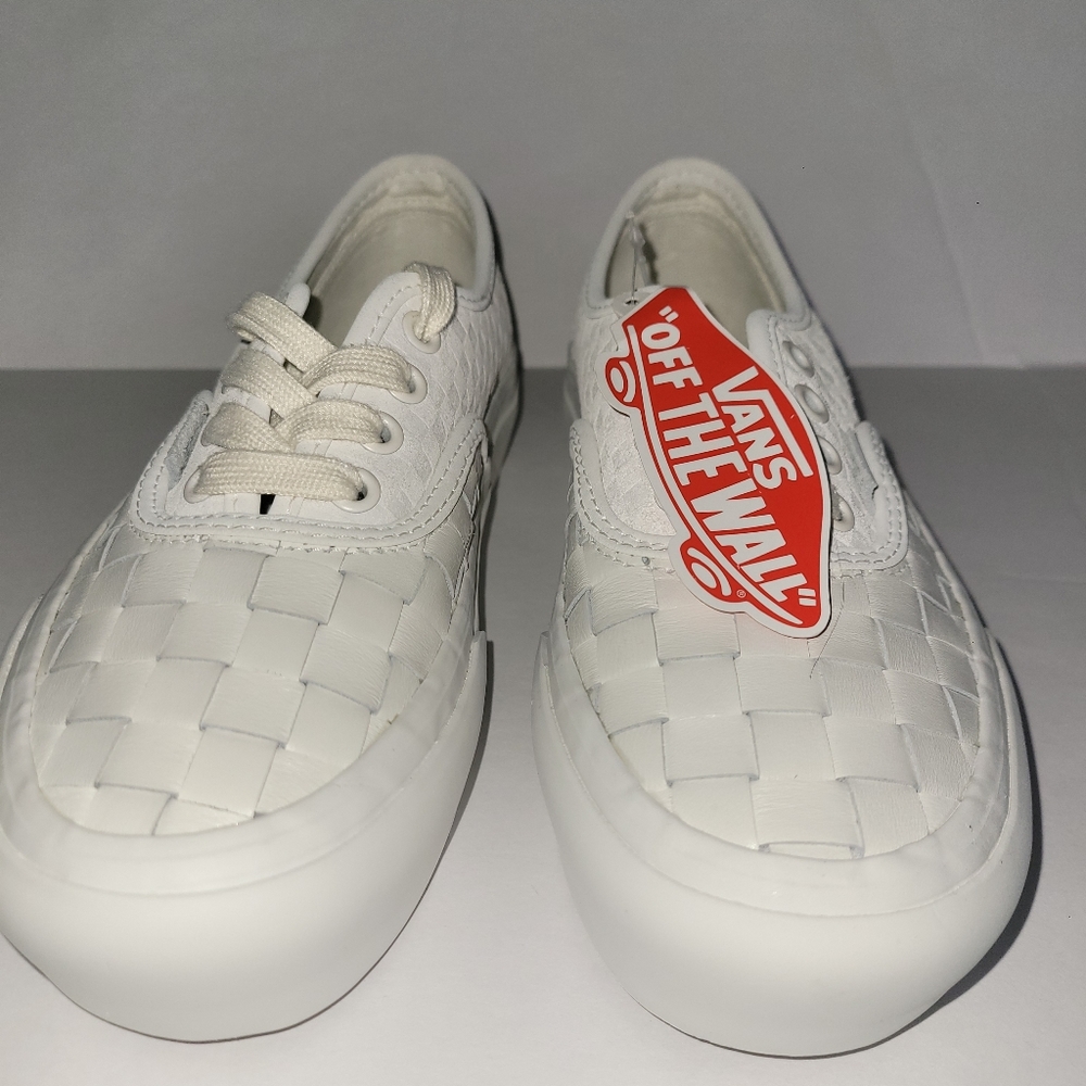 Vans Women's platform woven new no box